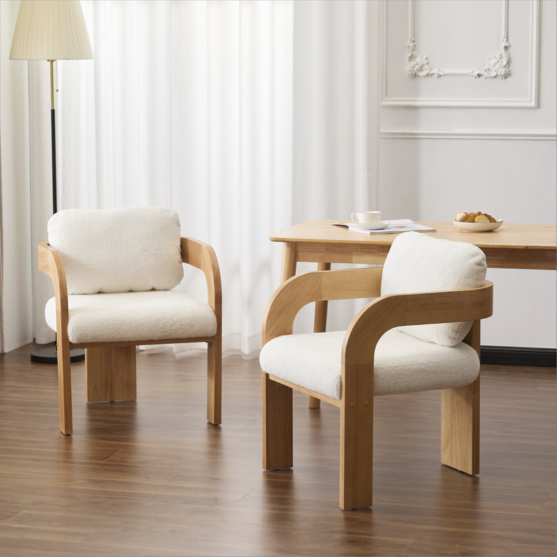 Ensemble de 2 chaises de salle à manger avec dossier coussiné, tissu blanc bouclé, structure en bois massif de couleur naturelle