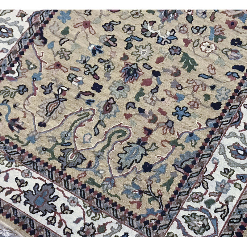 Sumak Wool Floral Area Rug