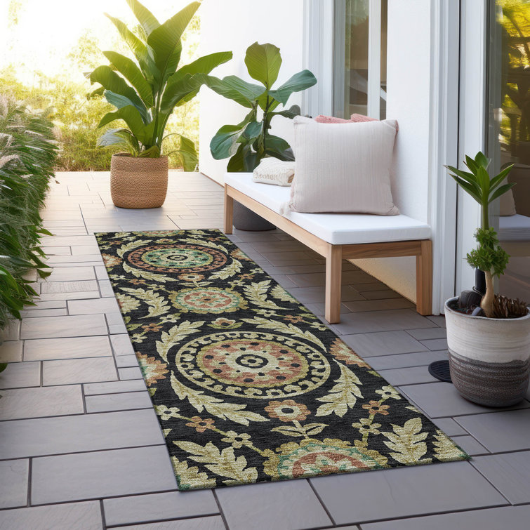 Mahaney Floral Indoor Rug