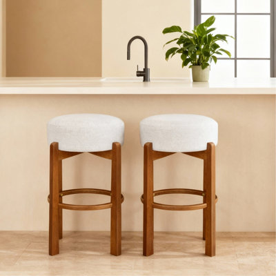 Ensemble de 2 tabourets de bar revêtus de bois Vera, finition noyer et revêtement ivoire