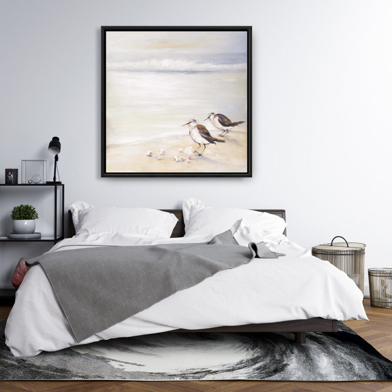 «Two Sandpipers on the Beach», art sur toile encadré gris
