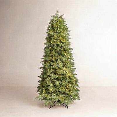 Pre-Lit Noble Fir Christmas Tree