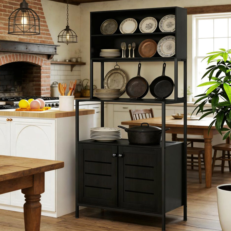 Station de café avec alimentation et rangement pour la maison - deux tablettes, plateaux de table, armoires, prises de courant, ports, panneau de particules en acier massif, patins réglables, espaces de vie spacieux avec basculement