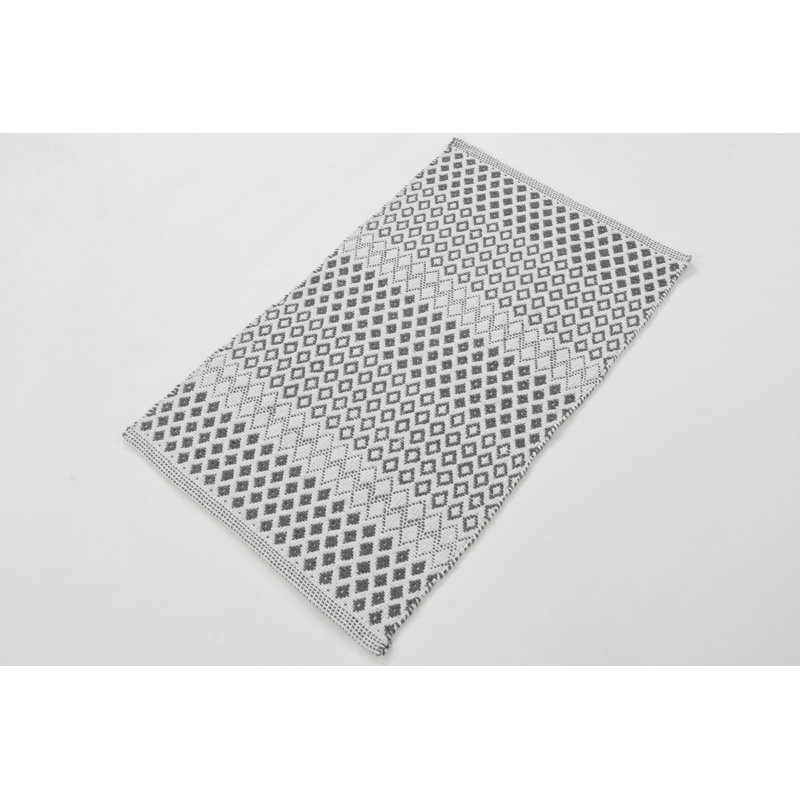 Cotton Geometric Indoor Rug, Rectangle 1'9" x 2'10"