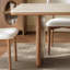 Table de salle à manger de style français-110971919