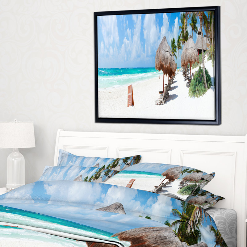 «Caribbean Beach Panorama», reproduction de photo sur toile tendue encadrée, H 16 po x l 32 po x P 1 po, Cadre noir