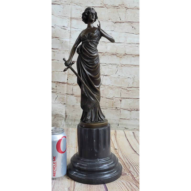 Figurines et sculptures Aysheia