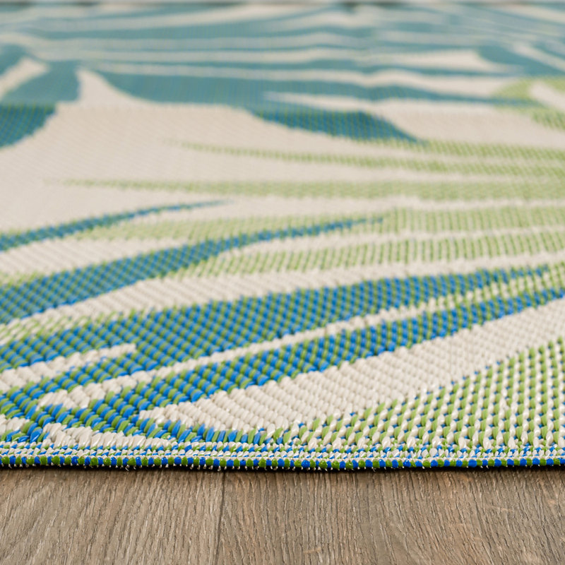 Tapis intérieur / extérieur en polypropylène tissé à la machine Rectangle en vert / bleu, Rectangle 2 pi 7 po x 8 pi