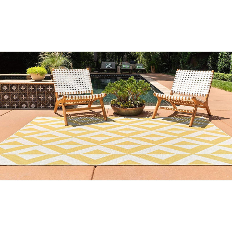 Tapis intérieur / extérieur en polypropylène tissé à la machine géométrique jaune / ivoire, Rectangle 4 pi x 6 pi