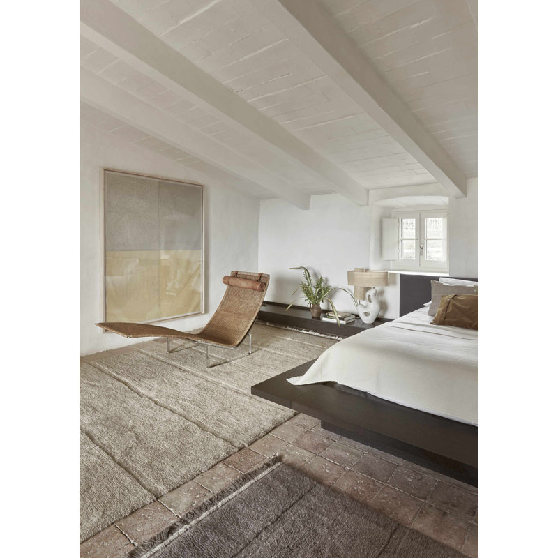 Sheep Of The World Wool Area Rug in Sheep Beige, Rectangle 5'7" x 7'10"