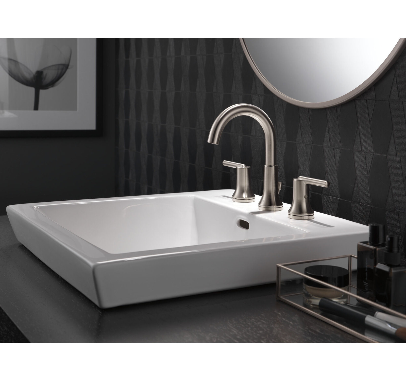 Trinsic Widespread Bathroom Faucet with Drain, Brilliance Stainless
