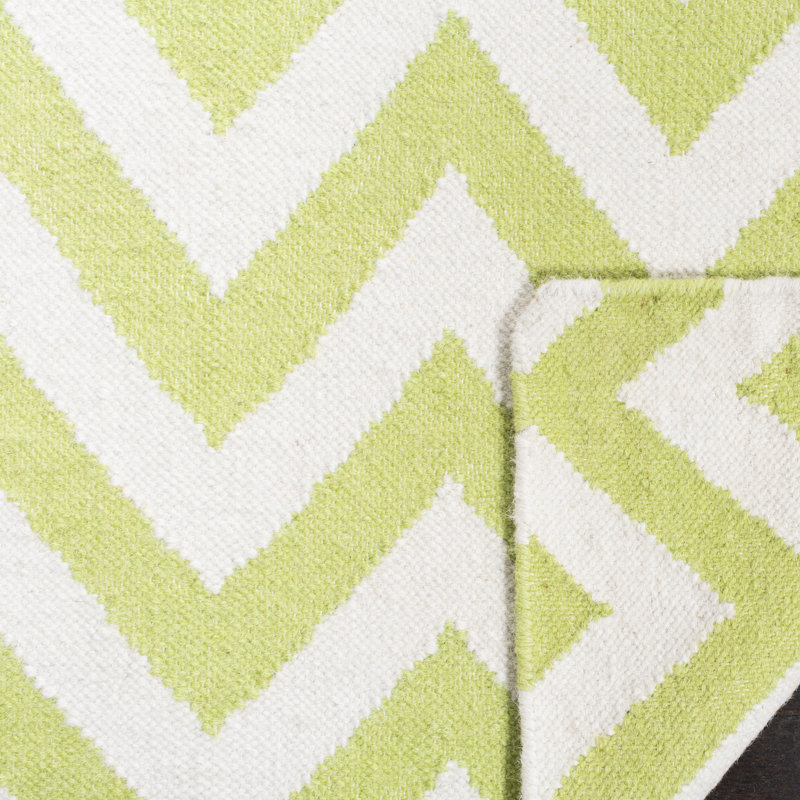Dhurries Hand Woven Flat Weave Wool/Cotton Chevron Rug in Green/Ivory, Runner 2'6" x 8'