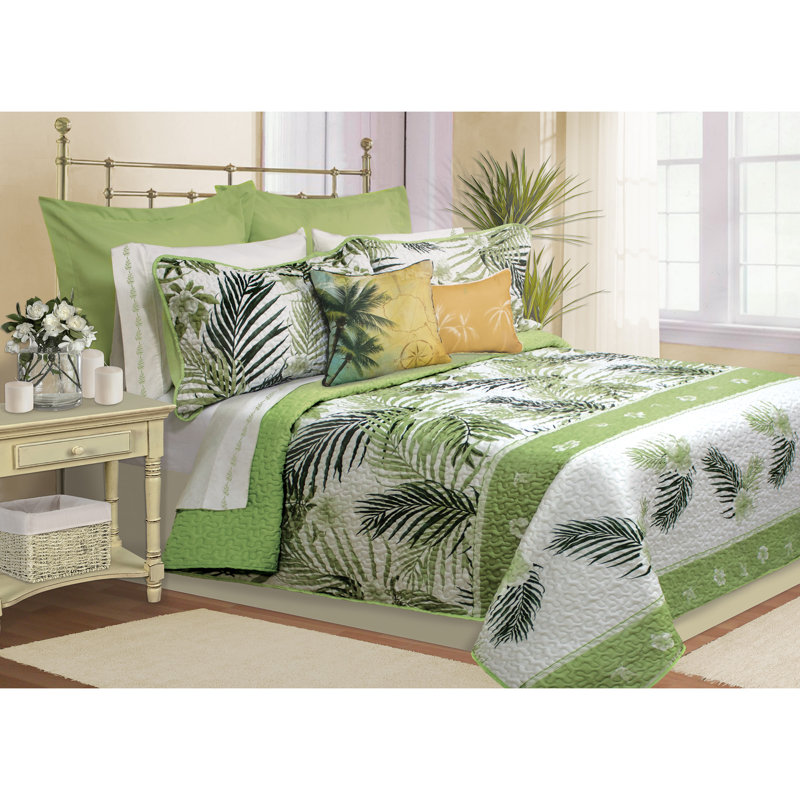 Ocen Club Coastal Floral Quilt, Twin Quilt + 3 Additional Pieces