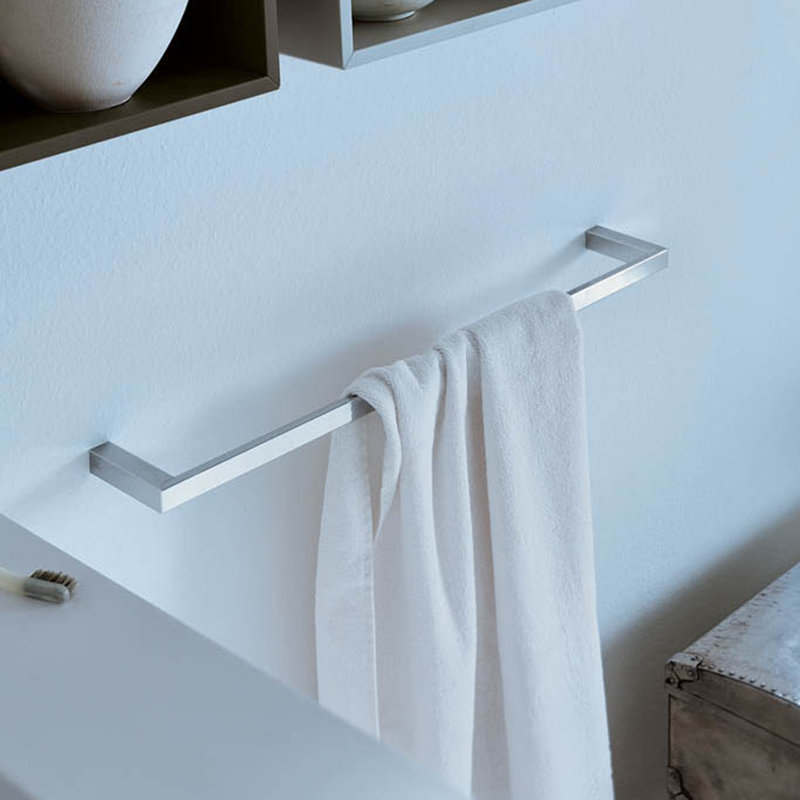 Divo Wall Mounted Towel Bar, Polished Chrome