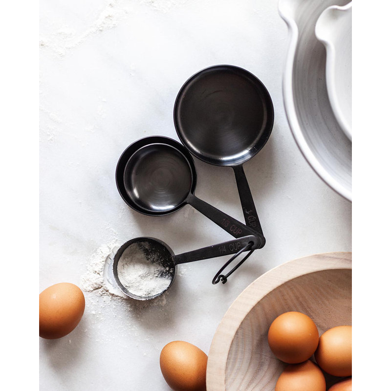 Stowe Measuring Cups - Brushed Gold, Brushed Onyx
