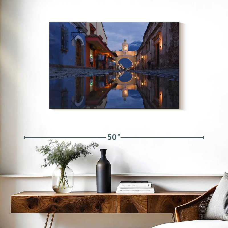 Nicci Antigua Street After The Rain, H 24 po x l 36 po