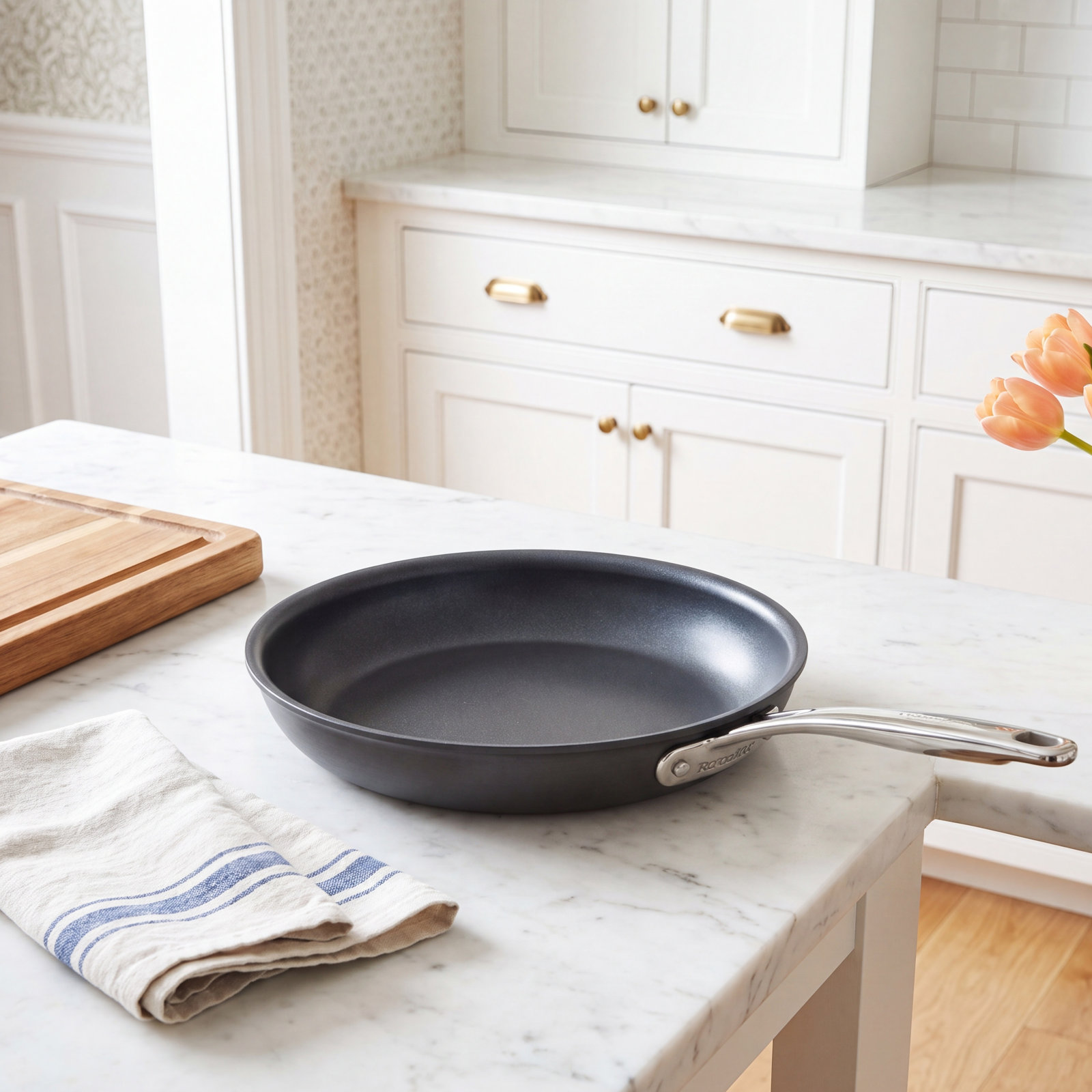 ZWILLING Clad CFX Ceramic Frying Pan, 10"