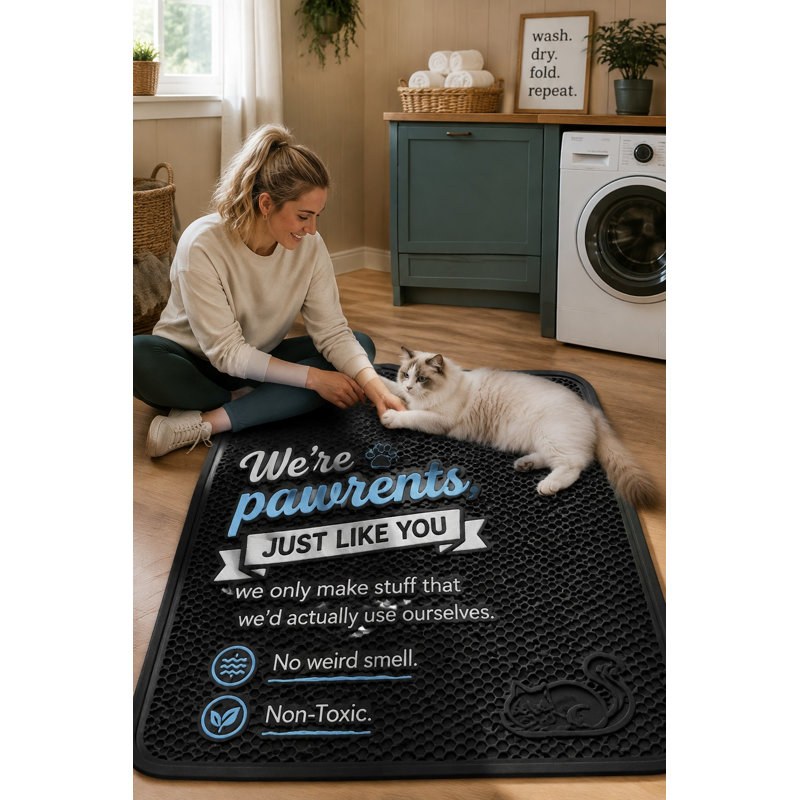 Un beau tapis de litière double couche conçu pour être utilisé avec n'importe quelle litière pour chat.