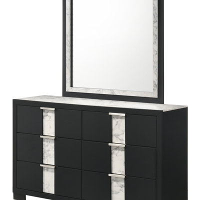 Stylish Six-Drawer Wooden Dresser with Metal Knobs and Glides, Perfect for Modern Bedrooms and Storage Solutions.