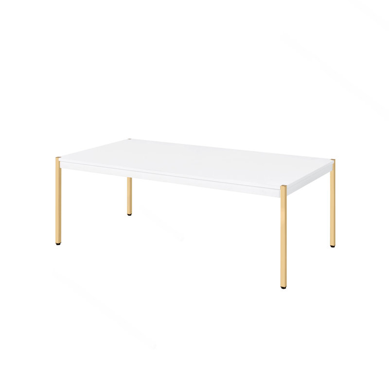 Table basse Otrac blanc et finition dorée.