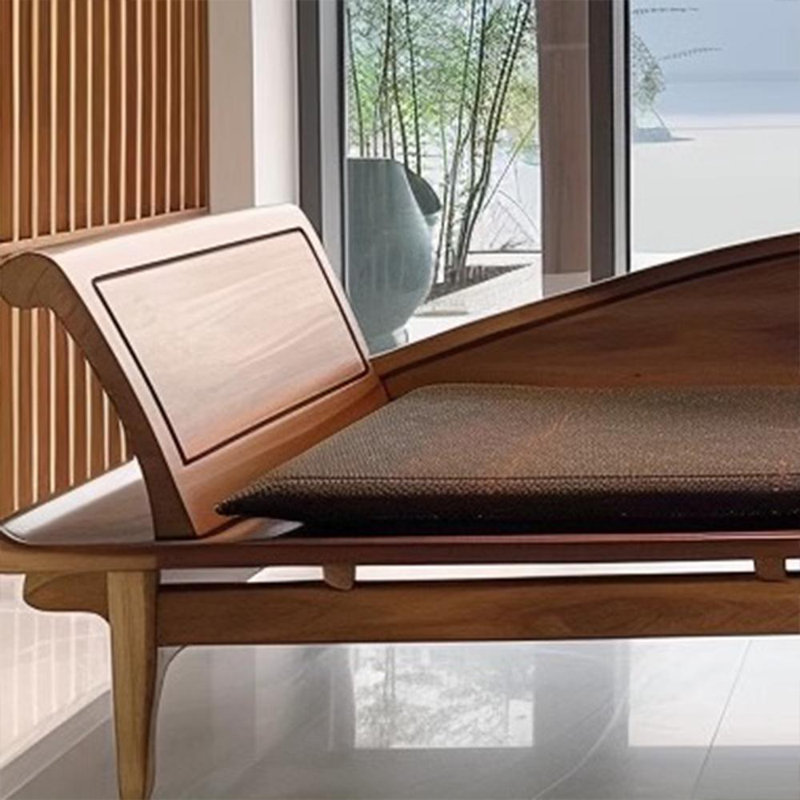 Chaise en bois de frêne de haute qualité, Orienté à gauche (vu de face)