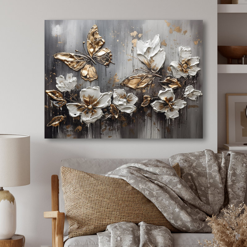 Rozalynn Golden White Butterfly Wings and Flowers III - Art mural encadré floral, H 30 po x l 40 po, Toile tendue, Sans cadre