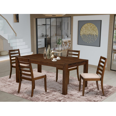 L'ensemble de table de cuisine comprend une table de cuisine rectangulaire et 4 chaises empilables en tissu de polyester brun clair, finition noyer antique.