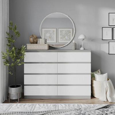 Sinahi 120 cm W Chest of Drawers
