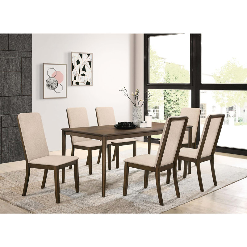 De 2 chaises de salle à manger, rembourrage en tissu latte, structure en noyer moyen, chaise classique en sergé 2, base, conception gracieuse