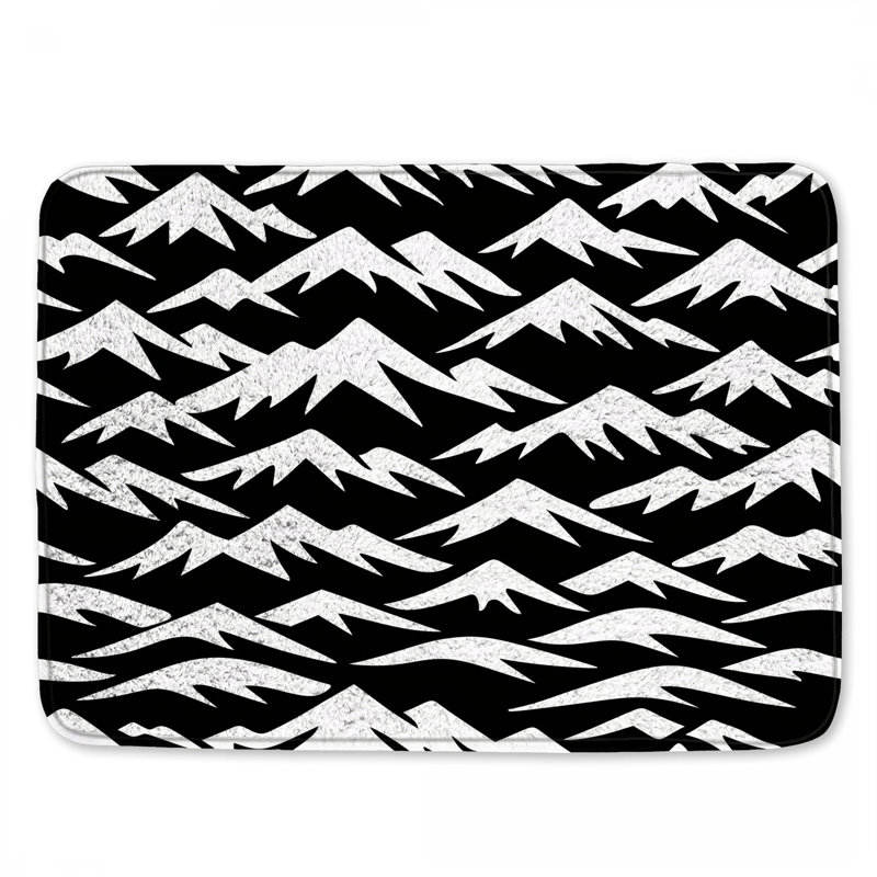 Tapis de bain Black White Mountains, 24in W x 17in L
