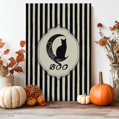 Tableau sur toile encadré (1 pièce) représentant un chat d'Halloween à rayures noires et blanches. Parfait pour décorer le salon, la chambre, le bureau, la salle de bain, le dortoir ou toute autre pièce de la maison. Prêt à accrocher.