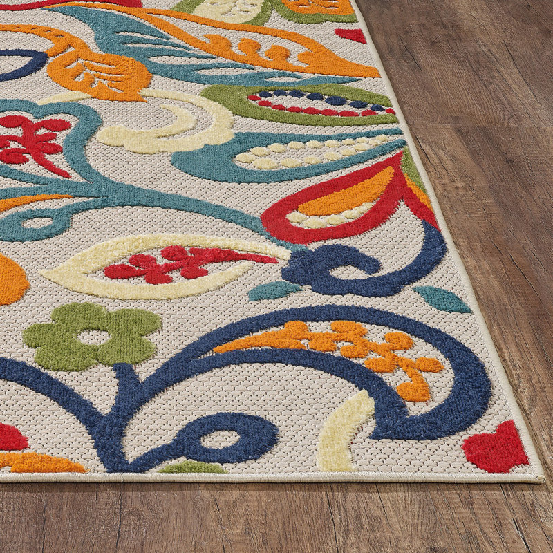 Tapis multicolore à motif floral 5 pi x 7 pi