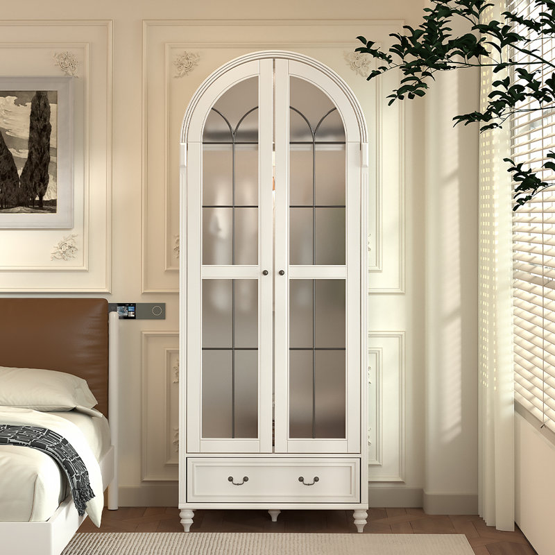 Garde-robe arquée en chêne crème rétro