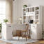 Bureau d'ordinateur en L avec armoire de rangement et prise de courant-538821216