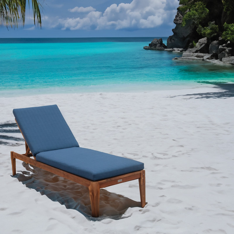 Coussin de chaise longue d'extérieur Tommy Bahama, Sunbrella résistant à la décoloration et à l'eau pour les chaises longues et les fauteuils inclinables près de la piscine, l 26 po x L 47 po, épaisseur de 2,5 po; dossier 26 po x L 30 po, épaisseur 2,5 po, cobalt Bamboo Bay