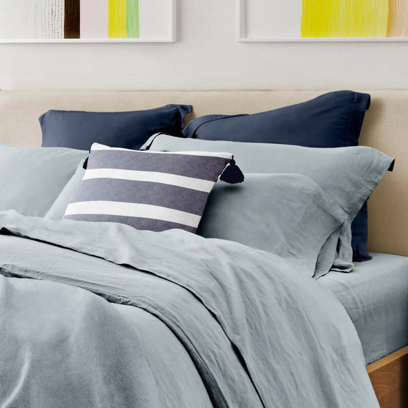 Coussin Rebecca Minkoff, Rayures bleu marine