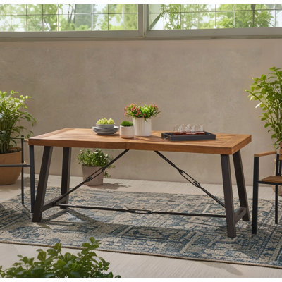 Table de salle à manger d'extérieur