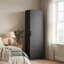 Garde-robe à une porte, armoire suspendue ou plusieurs tablettes, économiseur d'espace-705167693