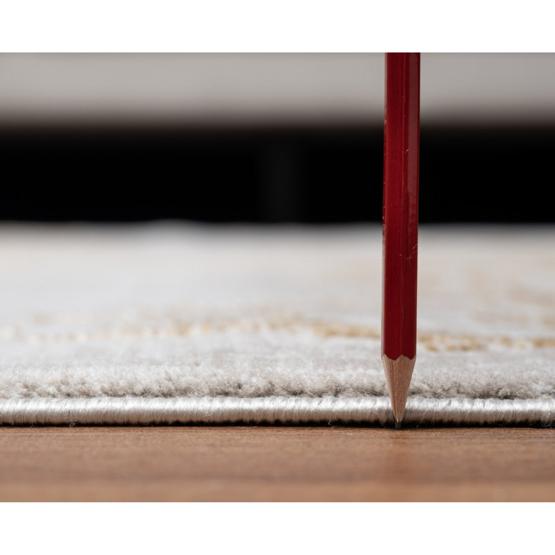 Tapis moderne et durable en polyester de style élégant, idéal pour les endroits très passants et confortables