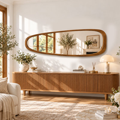 Miroir asymétrique irrégulier de 165 x 56 cm (65 x 22 pouces) avec pied, cadre en noyer massif, idéal pour la chambre, l'entrée, le salon ou les toilettes.