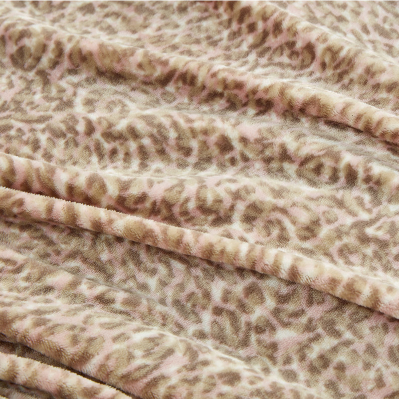 Jessica Simpson Leopard Printed Plush Comforter Sets, Twin Extra Long Comforter + 1 Twin Shams