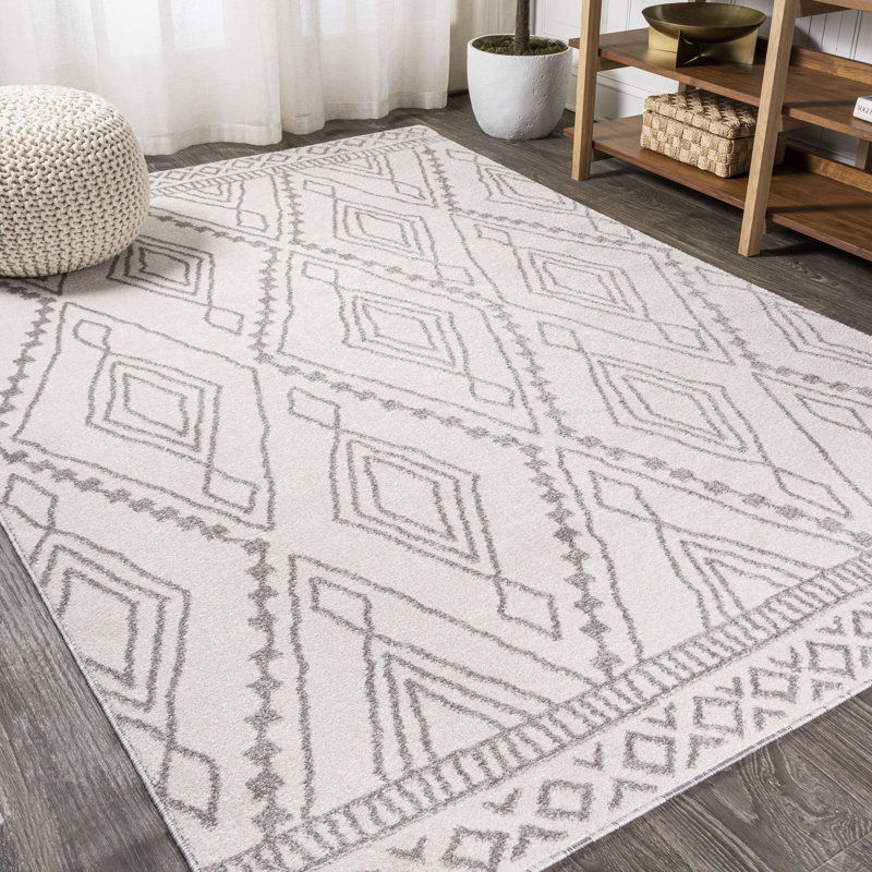 Woodacre Moroccan Style Diamond Ivory/Gray Rug, Rectangle 4' x 6'