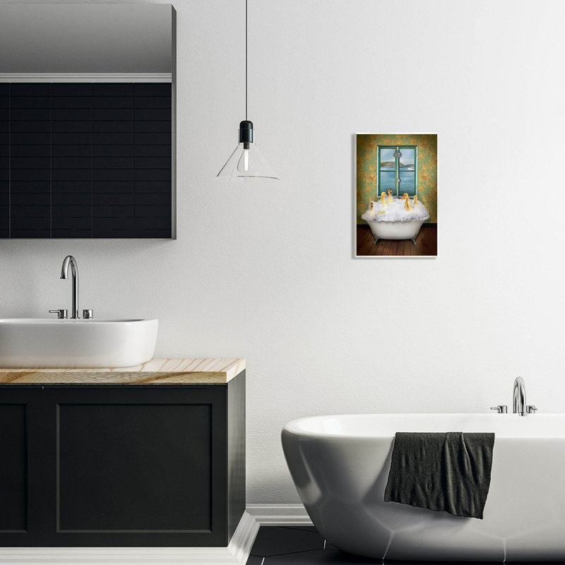 «Ducks Bathing Tub Ocean View» par John Hovenstine, H 15 po x l 10 po x P 0,5 po, Bois