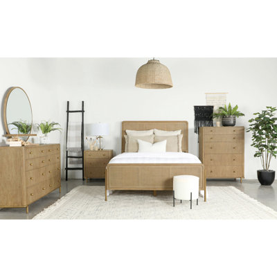 Grand lit de canne naturel sable délavé - panneau dans la chambre à coucher, métal en bois massif, aspect bord de mer, style Mid-Century, lignes épurées, pieds fuselés