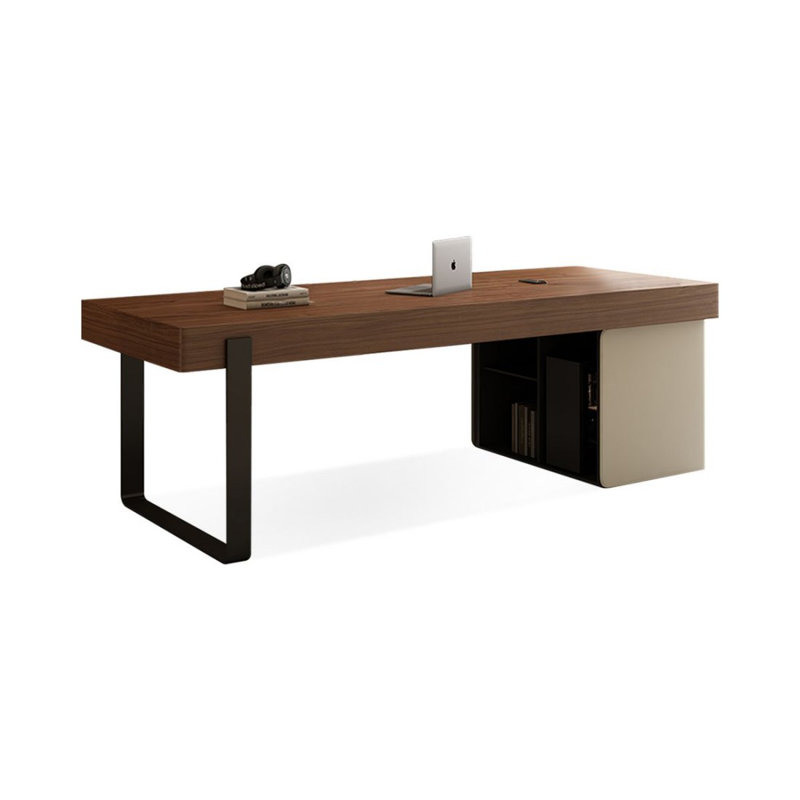 Bureau rectangulaire en bois manufacturé brun noisette, Retour à gauche, 29,53 po H x 70,87 po L x 27,56 po P