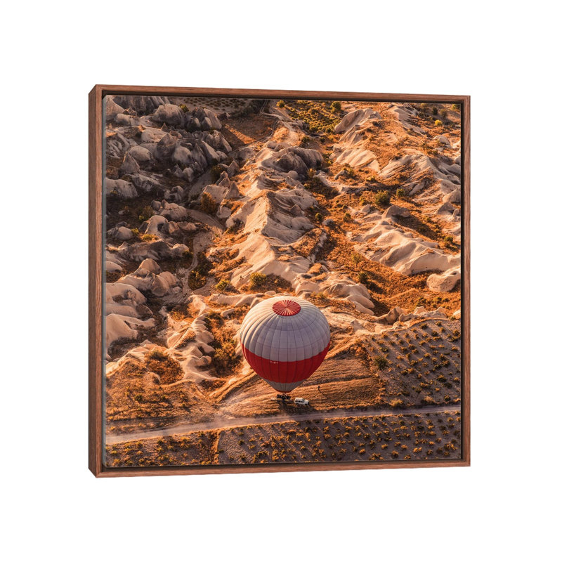 « Landing » par Hobopeeba-reproduction de photo, Pas de tapis, H 26 po x l 26 po x P 1,5 po