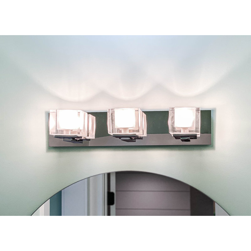 Algedi 3 - Light Dimmable Bath Bar