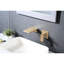 Robinet mural de baignoire en acier inoxydable doré brossé, mitigeur monocommande, deux trous, finition durable, style moderne, poignée intégrée, option élégante pour votre salle de bain.