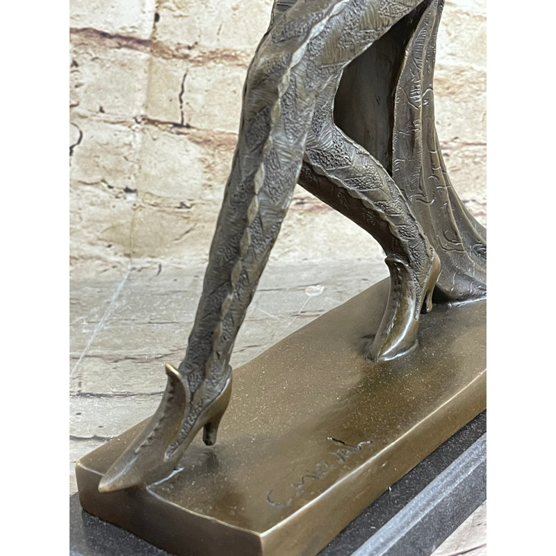 Figurines et sculptures Yaneissi