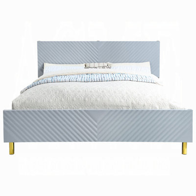 Gaines EK Bed